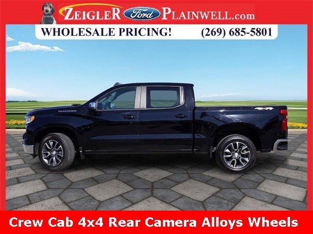 2022 Chevrolet Silverado 1500 LT photo 2