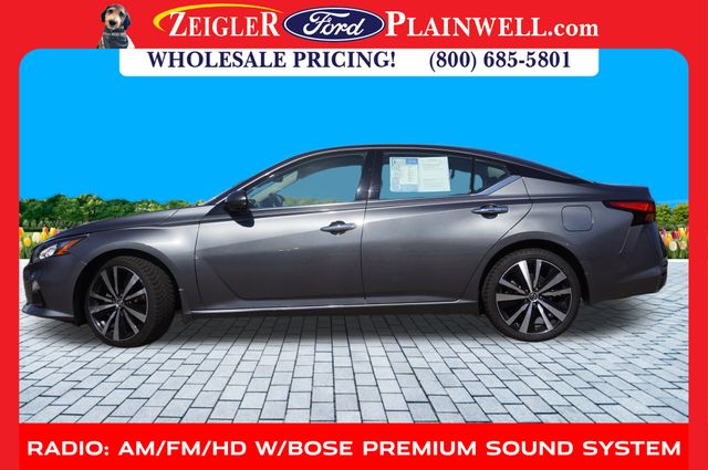2019 Nissan Altima 2.5 Platinum photo 2