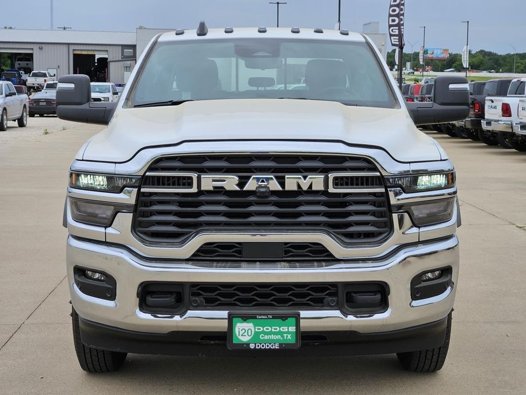 New 2025 Ram 3500 Chassis Cab 3500 TRADESMAN CREW CAB CHASSIS 4X4 60' CA Pickup