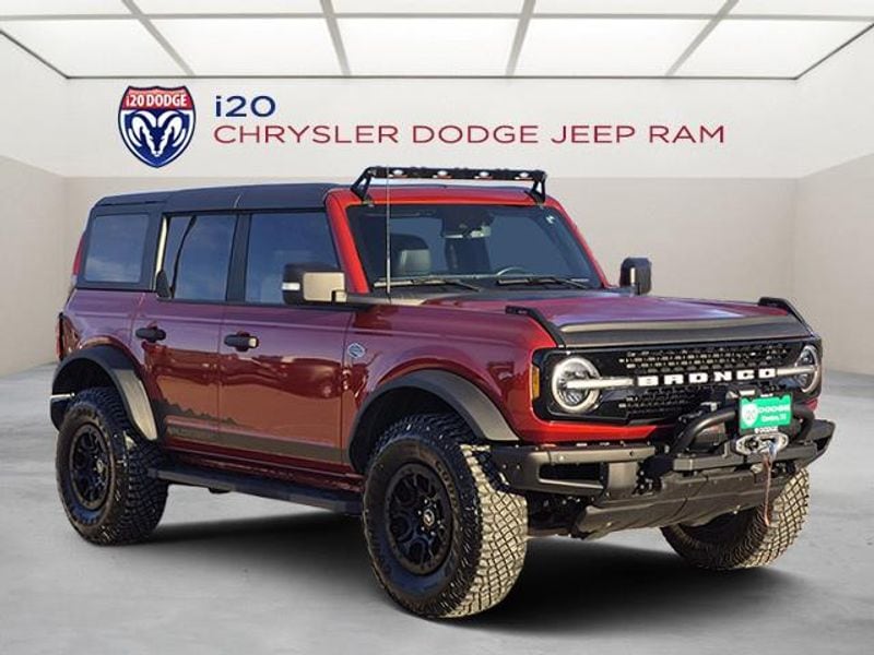 2022 Ford Bronco 4-Door Wildtrak's photo