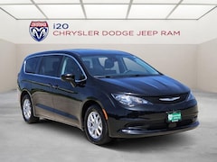 2023 Chrysler Voyager