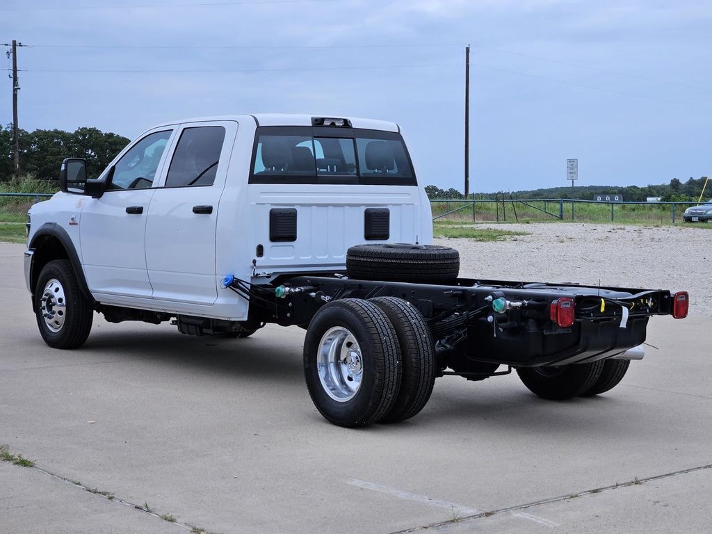 New 2025 Ram 3500 Chassis Cab 3500 TRADESMAN CREW CAB CHASSIS 4X4 60' CA Pickup