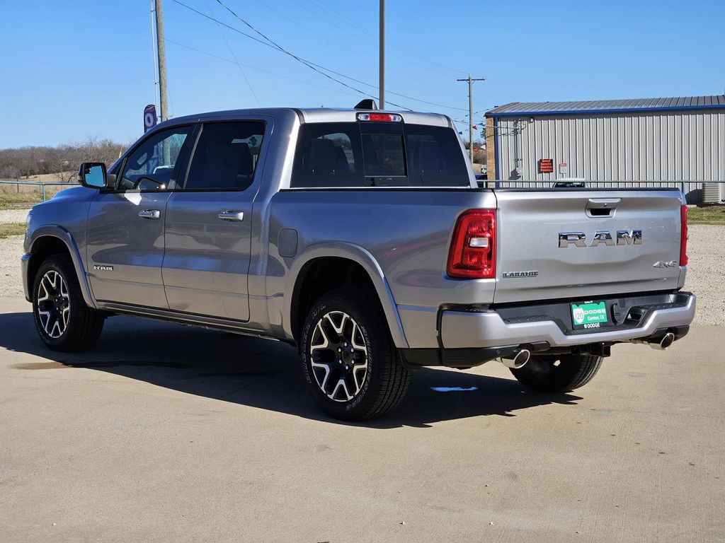 2025 Ram 1500 Laramie photo 4