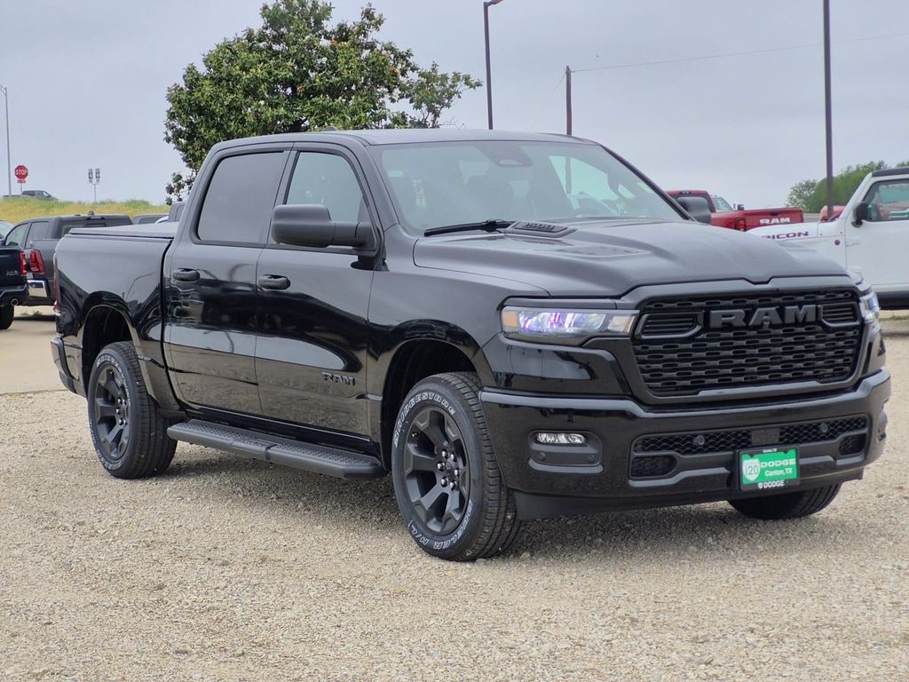 New 2026 Ram 1500 EXPRESS CREW CAB 4X4 5'7 BOX Pickup