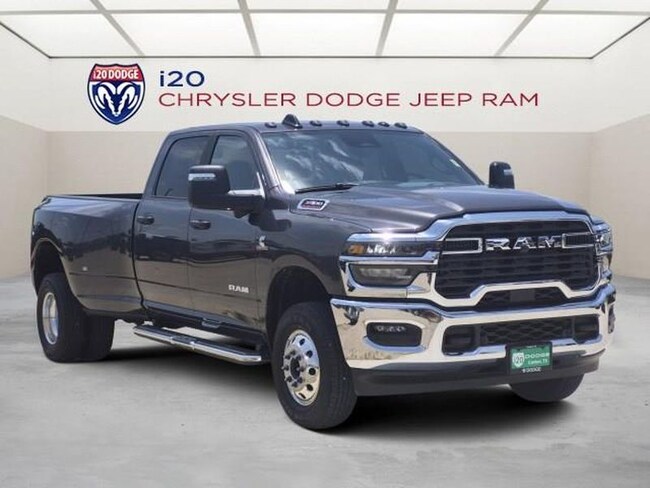 2026 Ram 3500 LONE STAR CREW CAB 4X4 8' BOX Pickup