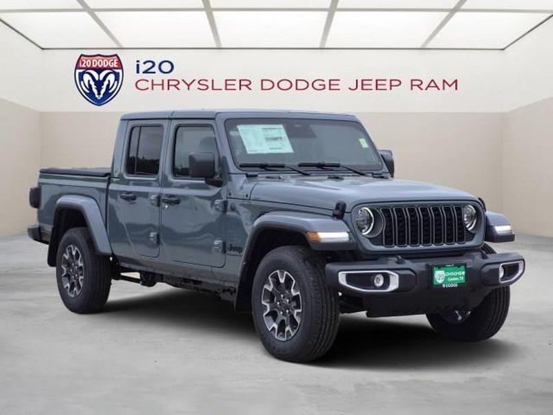 2026 Jeep Gladiator Sahara Auto's photo