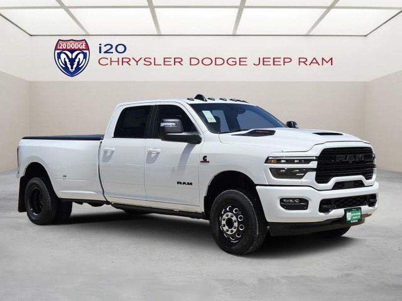 New 2026 Ram 3500 LARAMIE CREW CAB 4X4 8' BOX