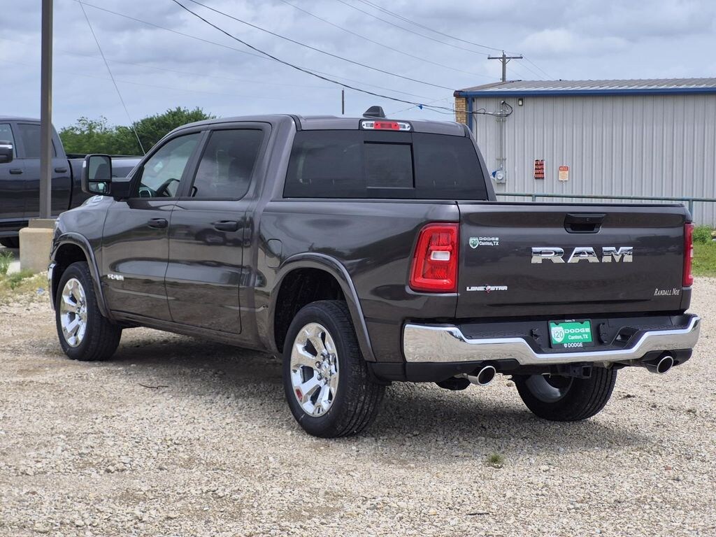 New 2026 Ram 1500 LONE STAR CREW CAB 4X2 5'7 BOX Pickup