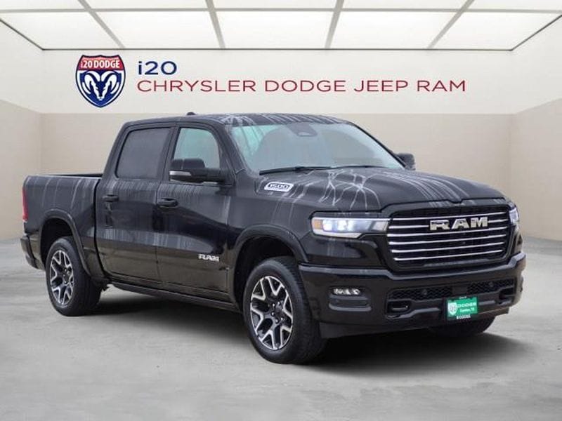 New 2026 Ram 1500 LARAMIE CREW CAB 4X4 5'7 BOX