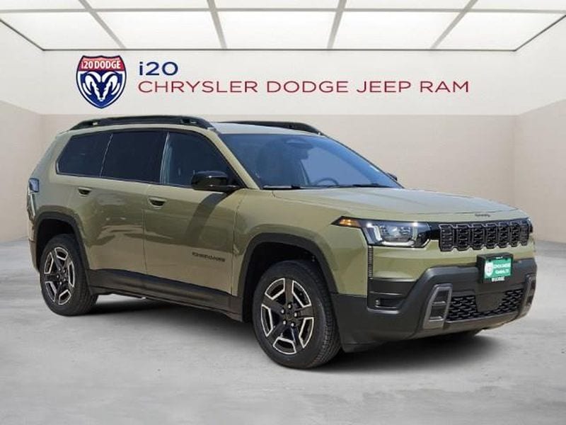New 2026 Jeep Cherokee LAREDO 4X4