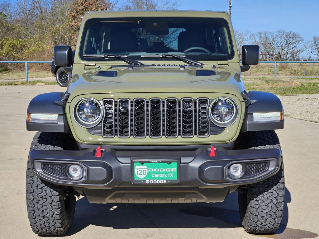 2025 Jeep Wrangler Rubicon photo 3