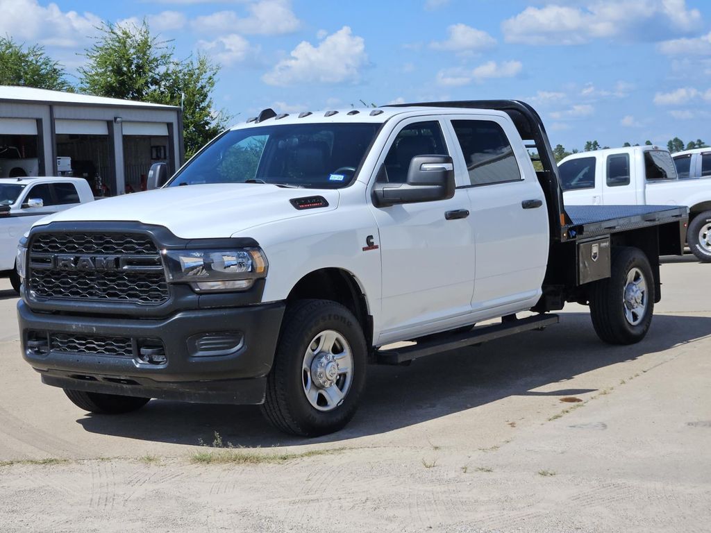 2023 Ram 2500 Tradesman photo 3