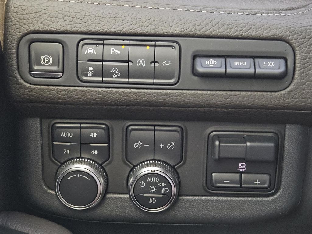 2021 GMC Yukon Denali - Photo 20