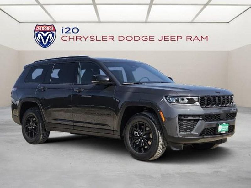 New 2026 Jeep Grand Cherokee L LAREDO ALTITUDE 4X2