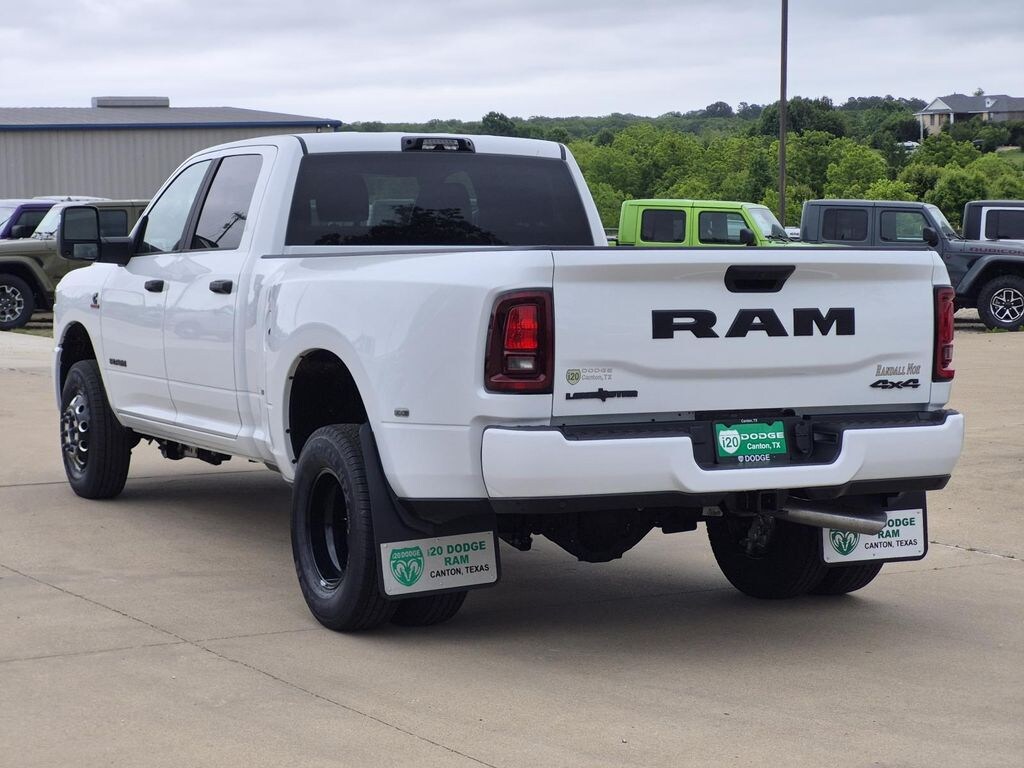 New 2026 Ram 3500 LONE STAR CREW CAB 4X4 8' BOX Pickup