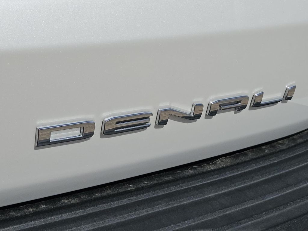 2021 GMC Yukon Denali - Photo 9