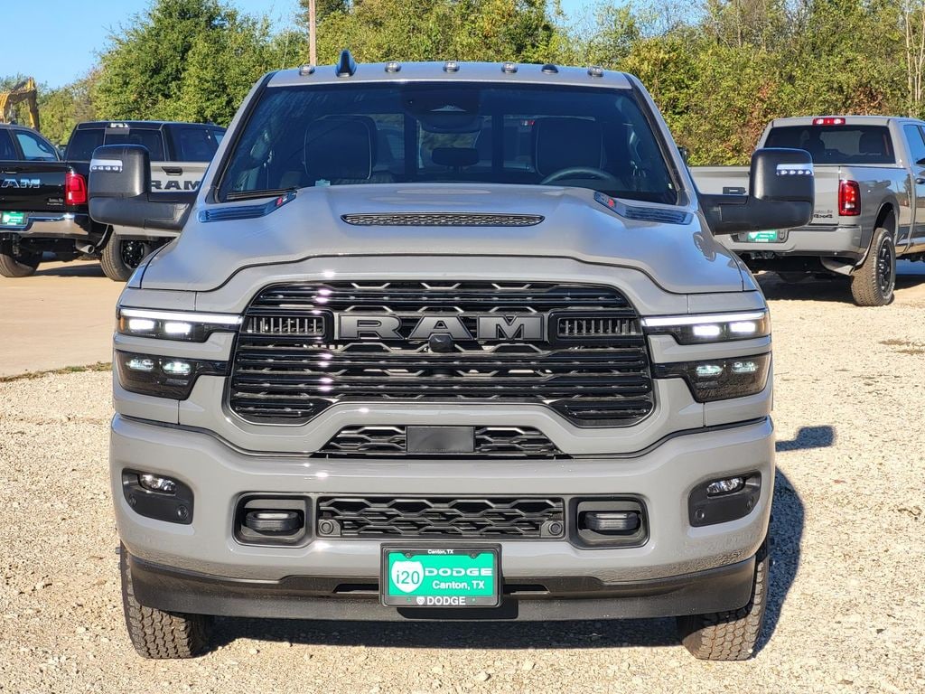 New 2025 Ram 3500 LARAMIE CREW CAB 4X4 8' BOX Pickup