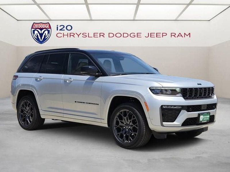 New 2026 Jeep Grand Cherokee SUMMIT 4X4