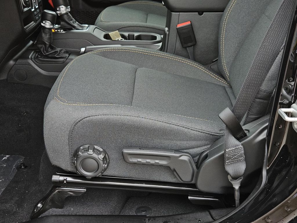 2025 Jeep Wrangler 4-Door Sport S - Photo 19