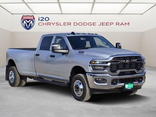 2026 Ram 3500 TRADESMAN CREW CAB 4X4 8' BOX Pickup