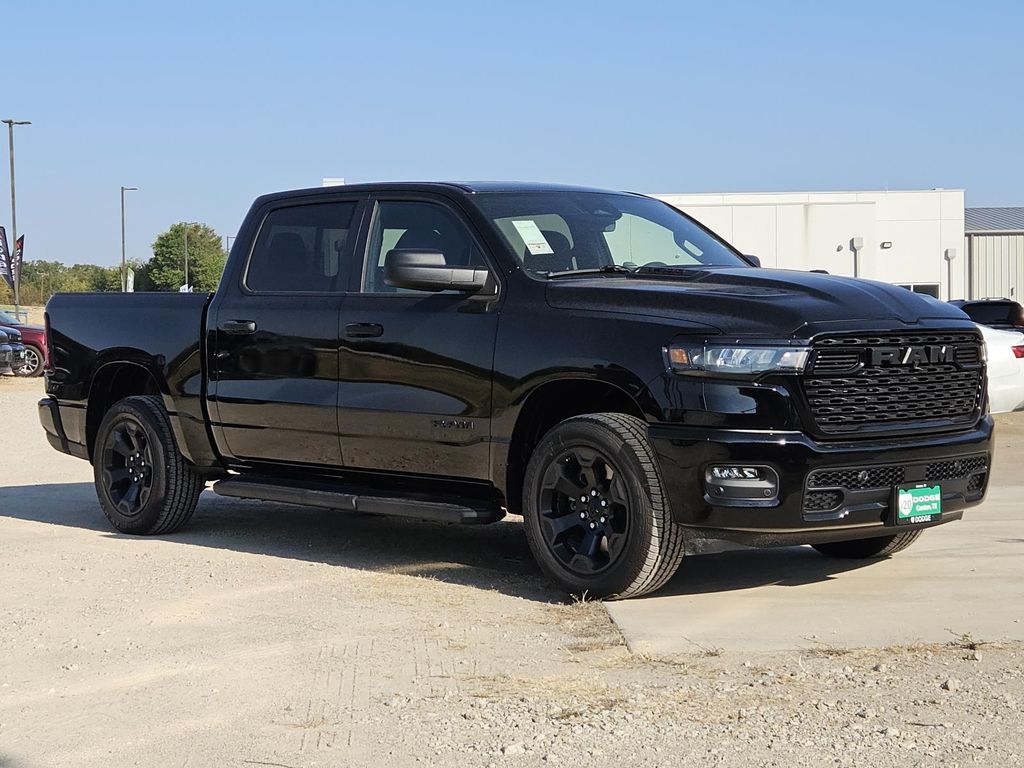 New 2026 Ram 1500 EXPRESS CREW CAB 4X4 5'7 BOX