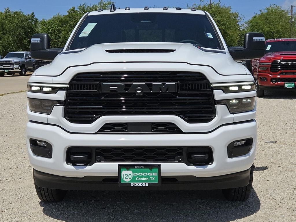 New 2026 Ram 3500 LARAMIE CREW CAB 4X4 8' BOX Pickup