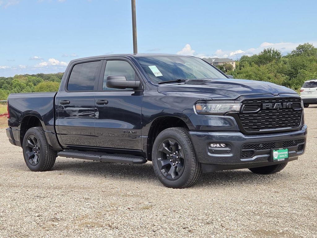 New 2026 Ram 1500 EXPRESS CREW CAB 4X4 5'7 BOX Pickup