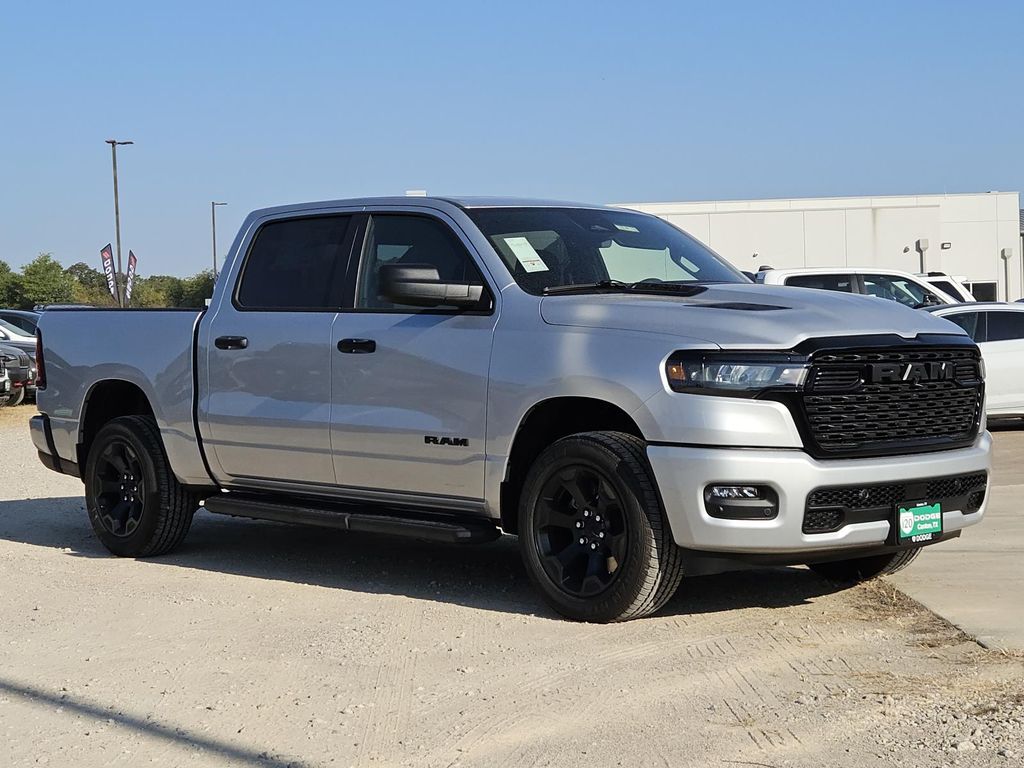 New 2026 Ram 1500 EXPRESS CREW CAB 4X4 5'7 BOX