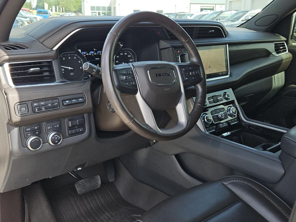2021 GMC Yukon Denali - Photo 28