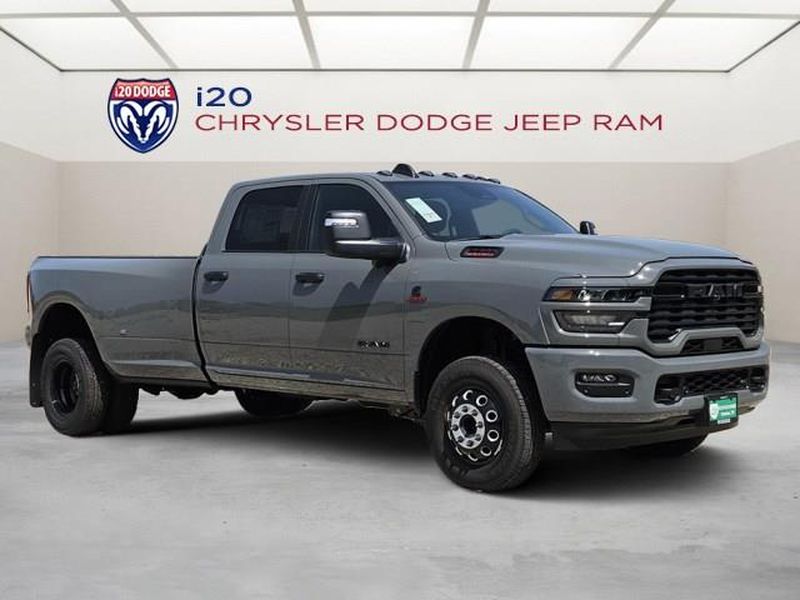 2026 Ram 3500 BIG HORN CREW CAB 4X4 Pickup