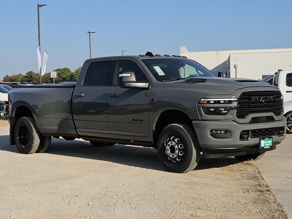 New 2026 Ram 3500 LARAMIE CREW CAB 4X4 8' BOX