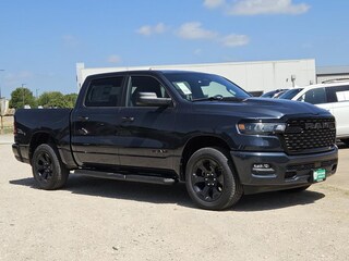2026 Ram 1500 EXPRESS CREW CAB 4X4 5'7 BOX Pickup