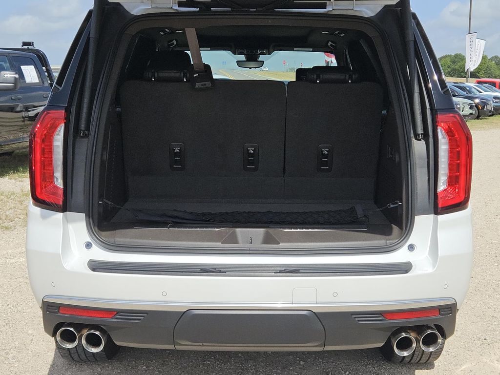 2021 GMC Yukon Denali - Photo 10