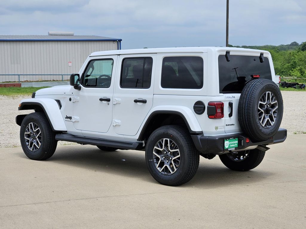 2025 Jeep Wrangler Sahara photo 3