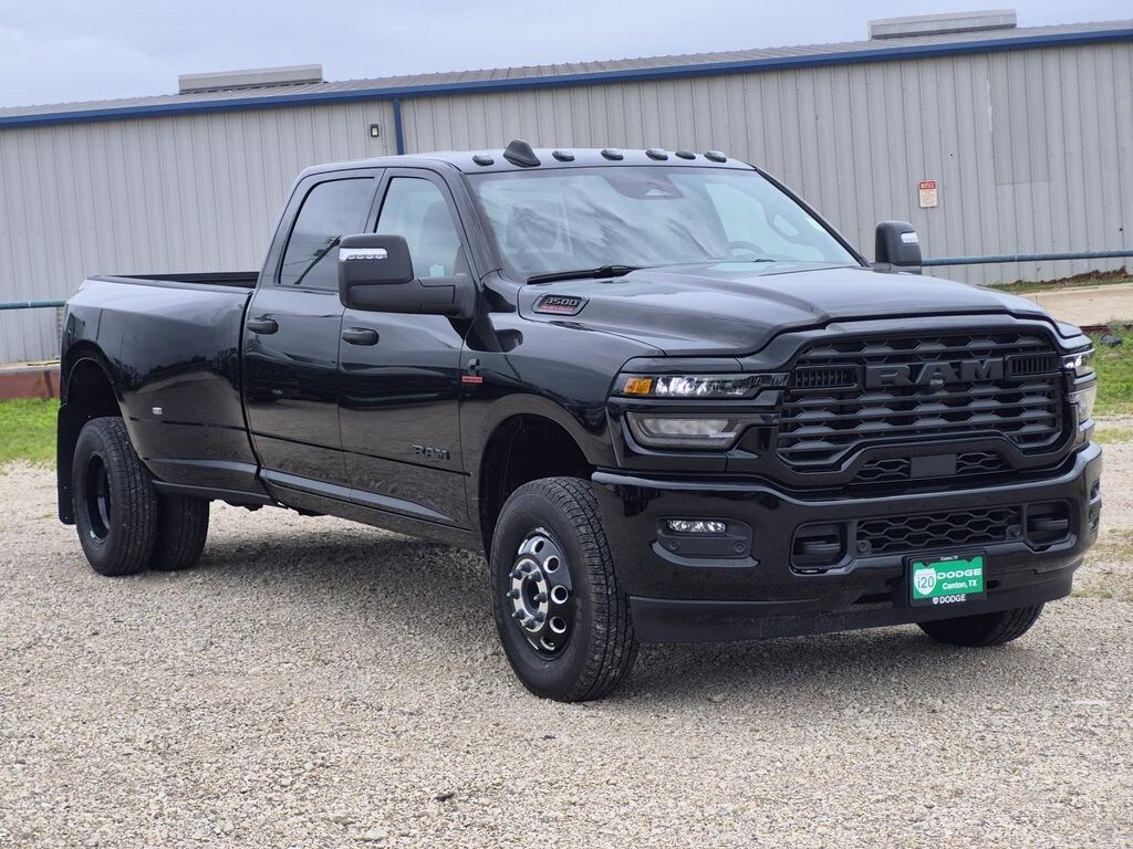 New 2026 Ram 3500 LONE STAR CREW CAB 4X4 8' BOX Pickup