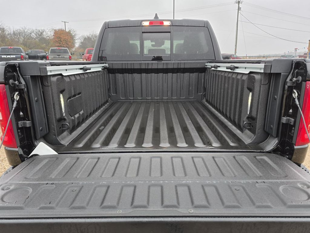 2026 RAM 1500 Laramie - Photo 10