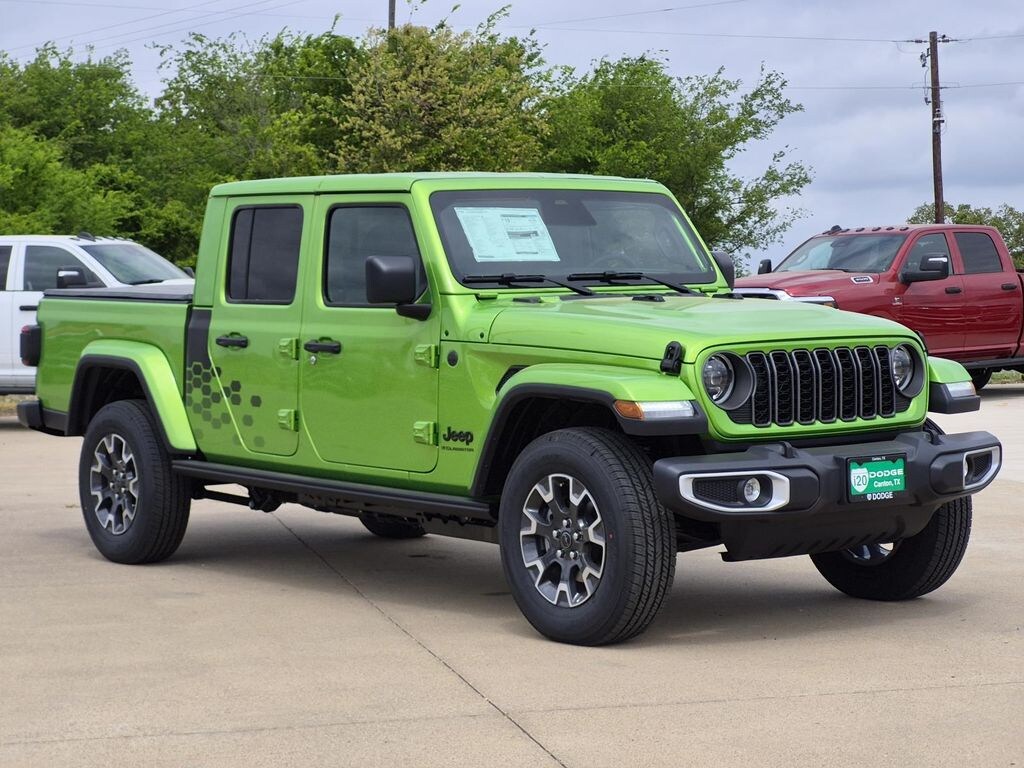 New 2026 Jeep Gladiator SAHARA 4X4 Pickup