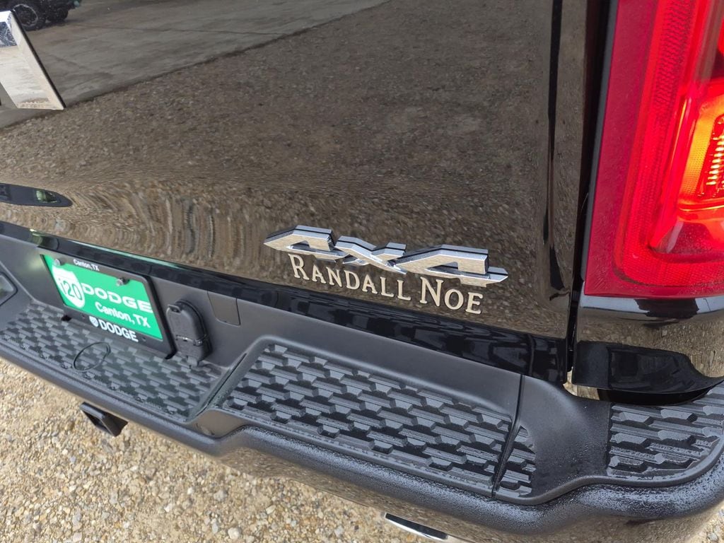 2026 RAM 1500 Laramie - Photo 9