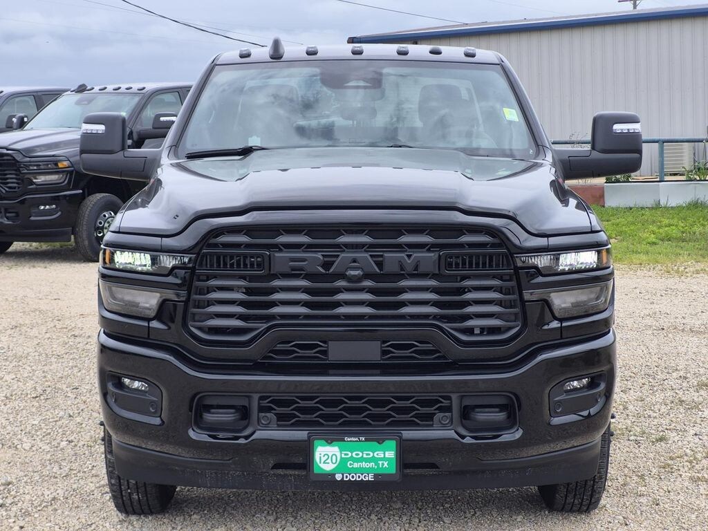 New 2026 Ram 3500 LONE STAR CREW CAB 4X4 8' BOX Pickup