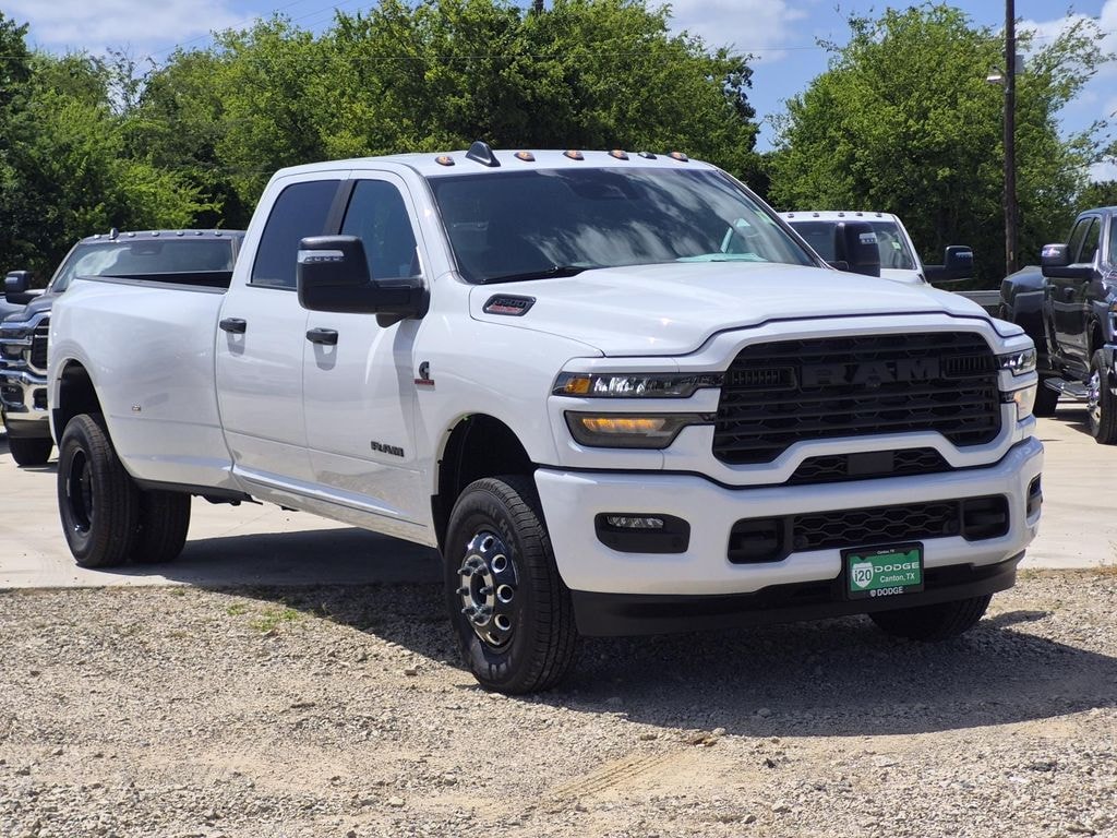 New 2026 Ram 3500 LONE STAR CREW CAB 4X4 8' BOX Pickup