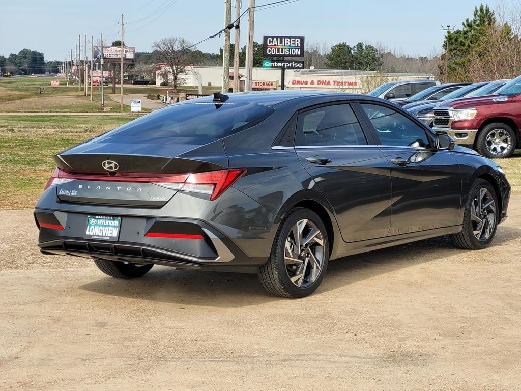 Used 2024 Hyundai Elantra Limited Sedan