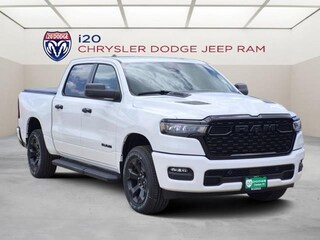 2026 Ram 1500 EXPRESS CREW CAB 4X4 5'7 BOX Pickup