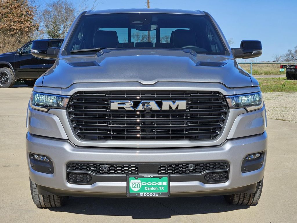 2025 Ram 1500 Laramie photo 3