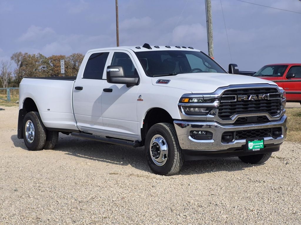 New 2026 Ram 3500 TRADESMAN CREW CAB 4X4 8' BOX Pickup