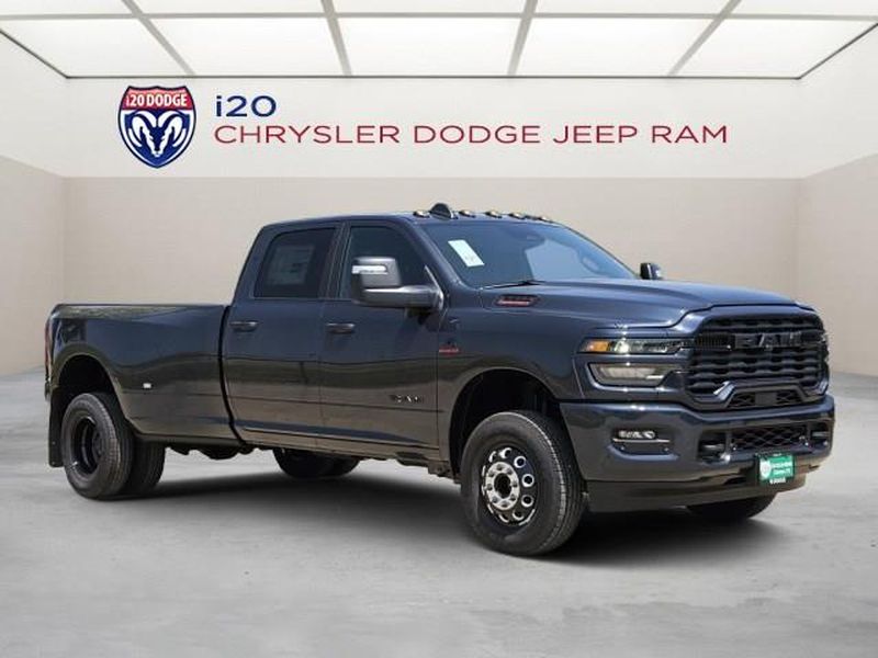 2026 Ram 3500 BIG HORN CREW CAB 4X4 Pickup