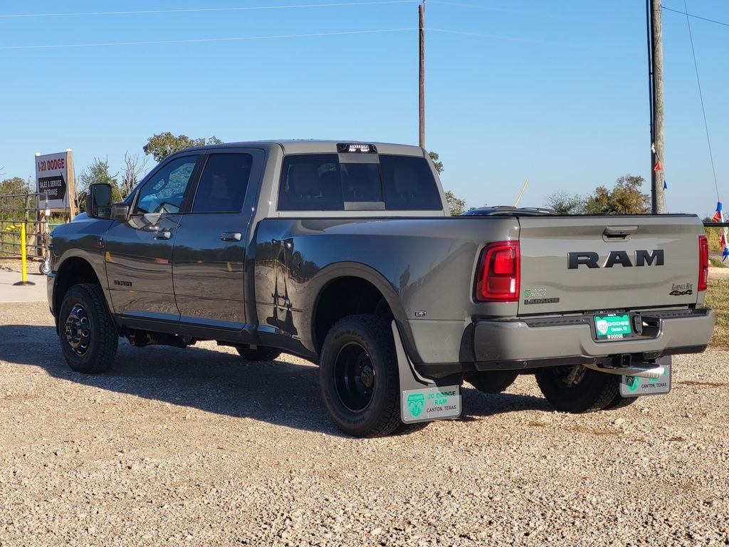 New 2025 Ram 3500 LARAMIE CREW CAB 4X4 8' BOX Pickup