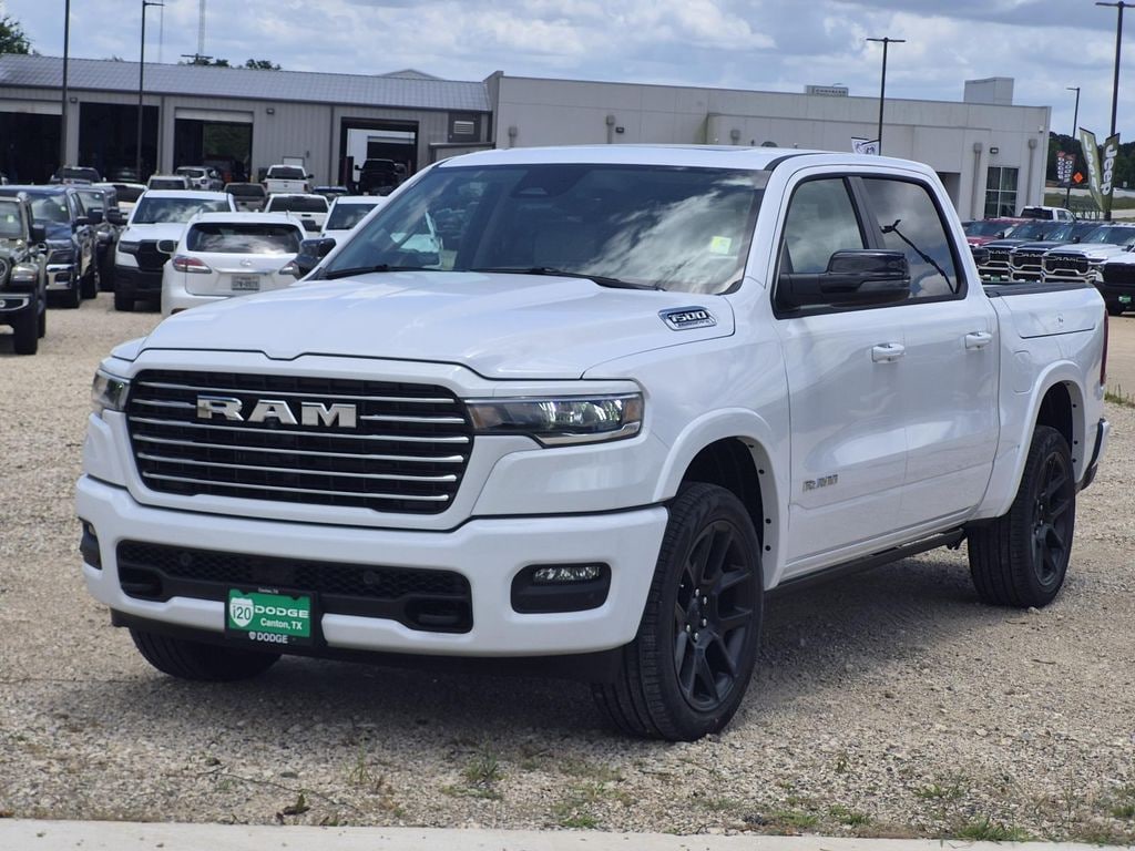 New 2026 Ram 1500 LARAMIE CREW CAB 4X4 5'7 BOX Pickup