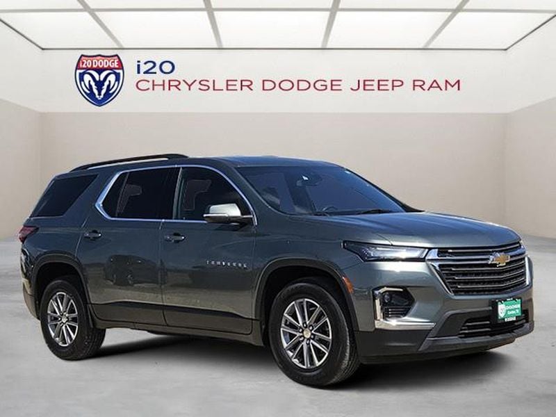 Used 2022 Chevrolet Traverse LT Leather