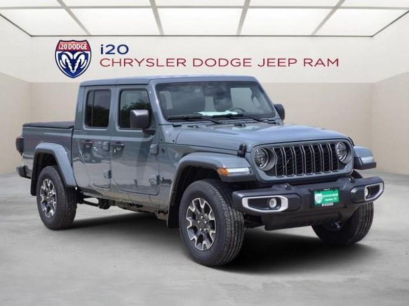2026 Jeep Gladiator Sahara Auto's photo