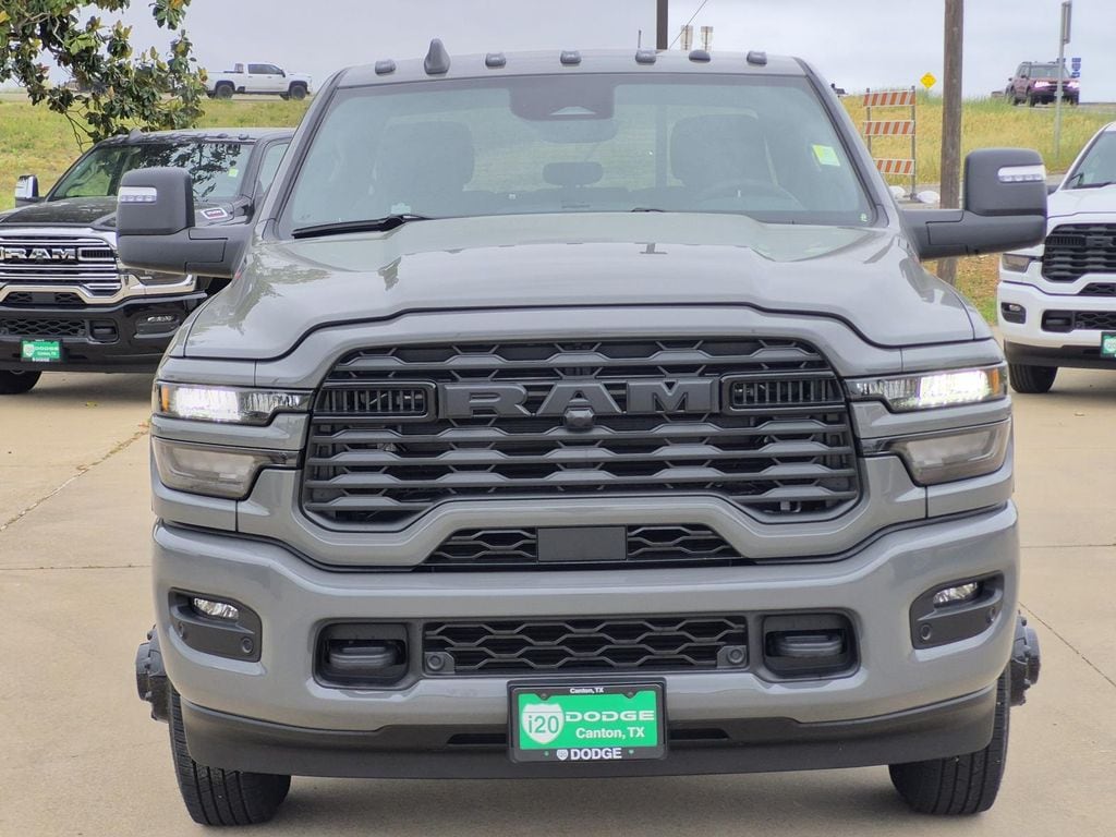 New 2026 Ram 3500 LONE STAR CREW CAB 4X4 8' BOX Pickup